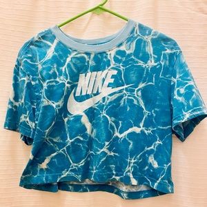 Nike Oversized Crop Top